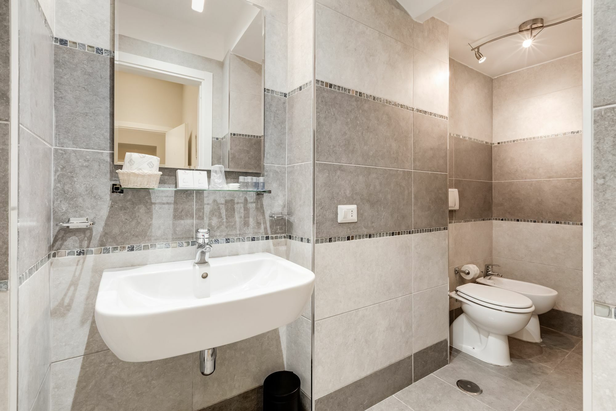 Vaticano 38 Suites Rome Extérieur photo