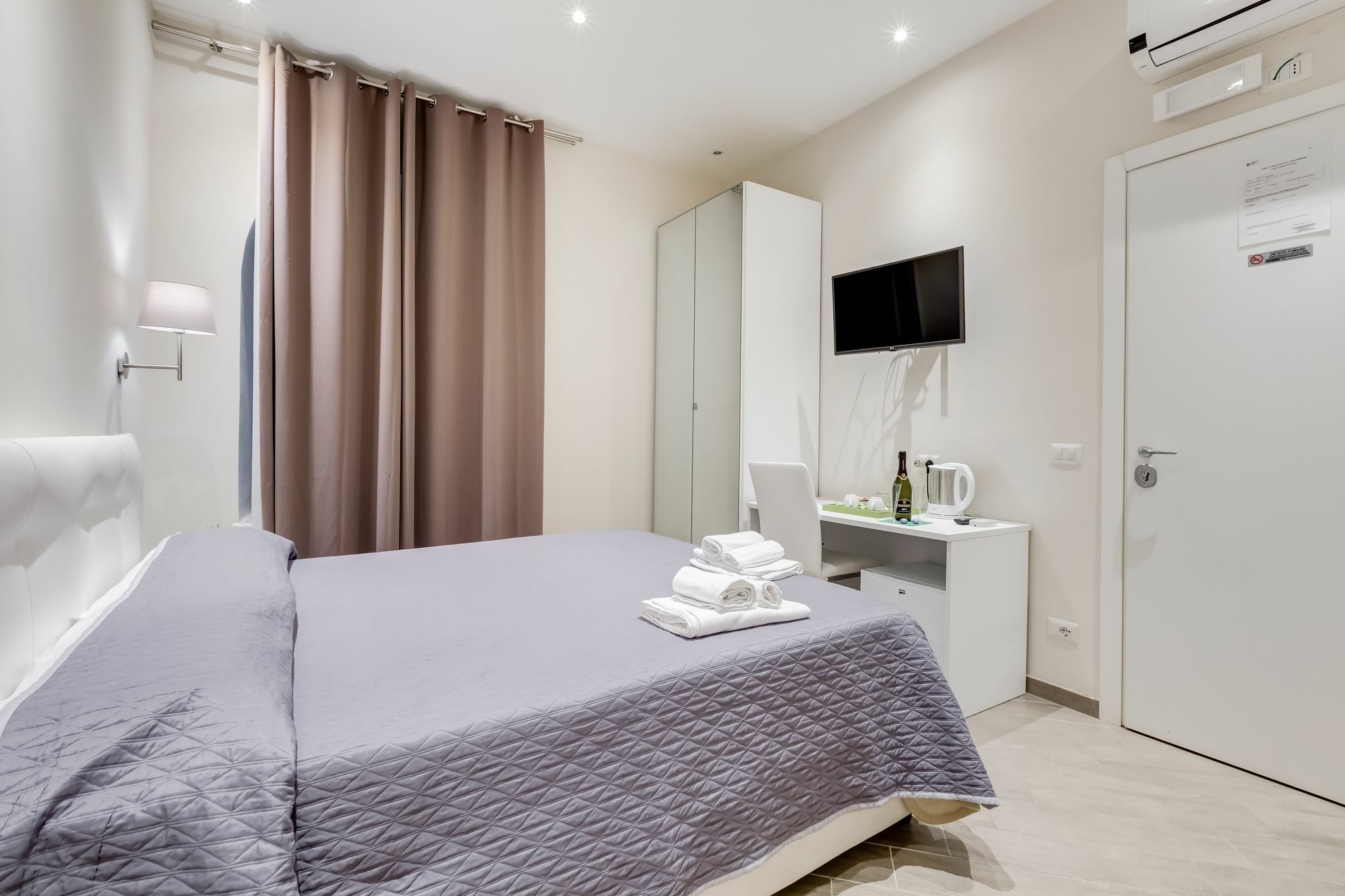 Vaticano 38 Suites Rome Extérieur photo